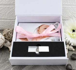 crystal and white photobox